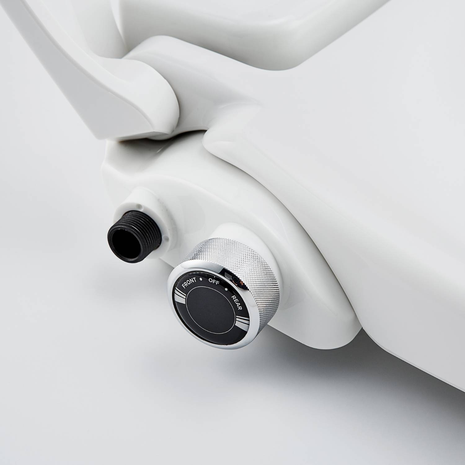 Toilet Seat and Bidet: image 5